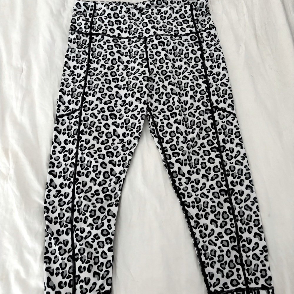 KIAVA leopard print capri leggings